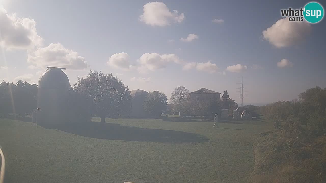 Višnjan-Observatorium Live Webcam – Explore the Sky, Asteroids, Comets, and Meteoroids