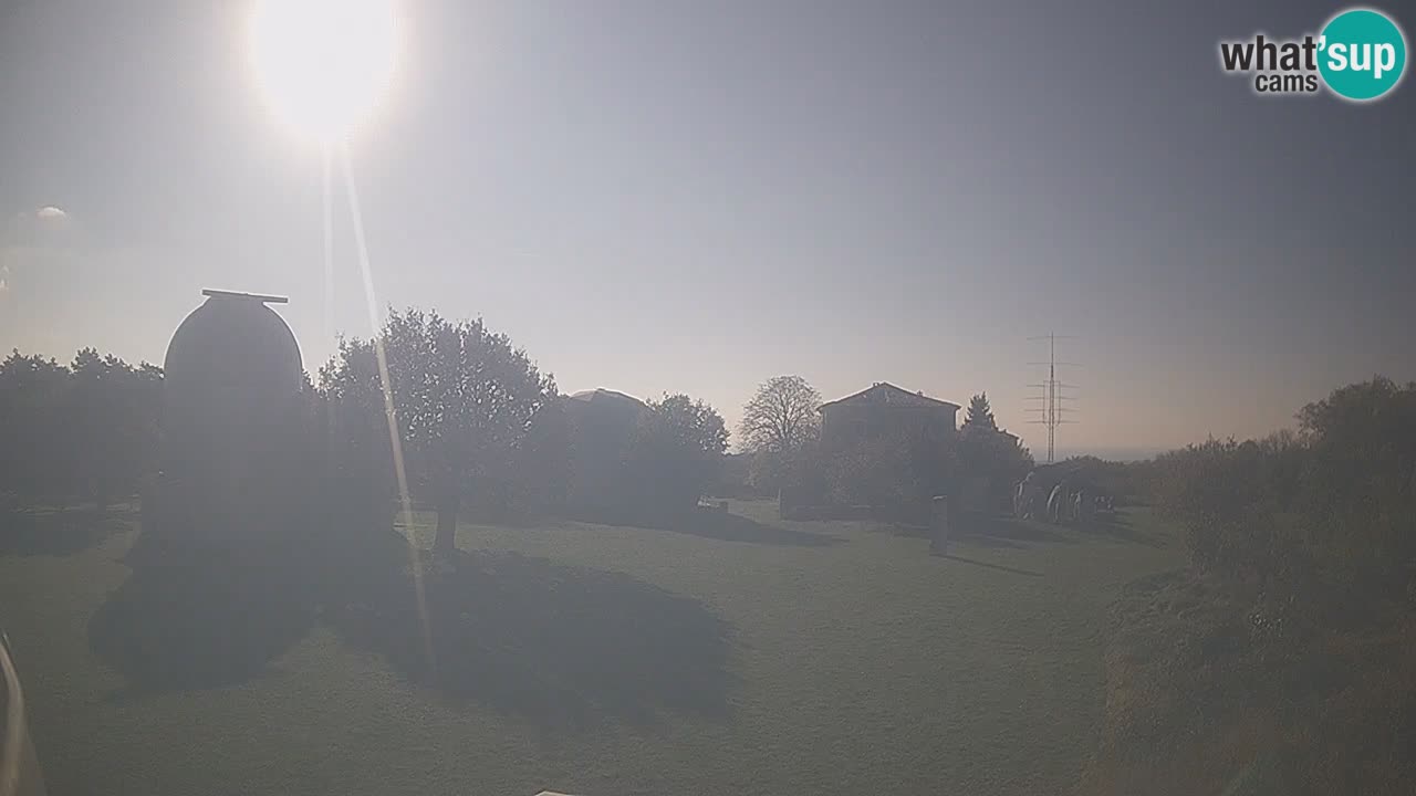 Višnjan Observatory Live Webcam – Explore the Sky, Asteroids, Comets, and Meteoroids