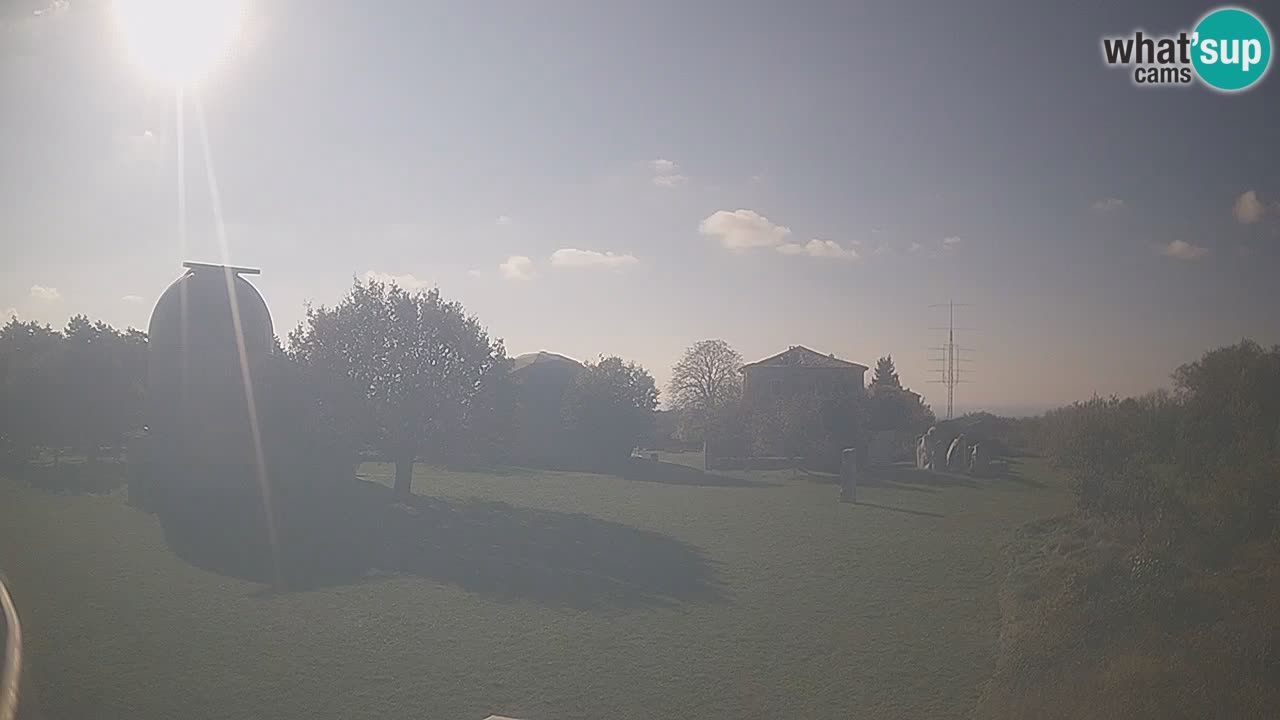 Višnjan Observatory Live Webcam – Explore the Sky, Asteroids, Comets, and Meteoroids