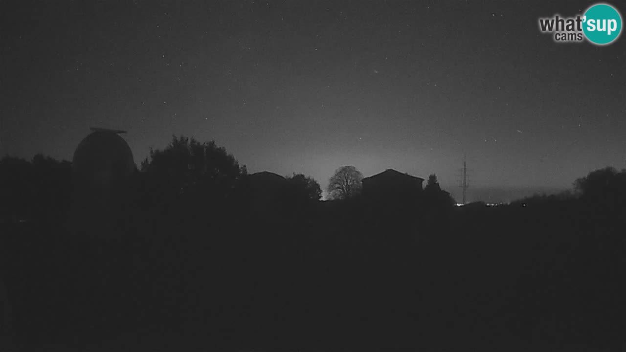 Webcam en direct de l’Observatoire de Višnjan – Explorez le ciel, les astéroïdes, les comètes et les météoroïdes