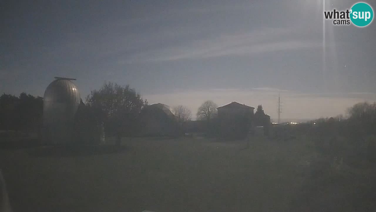 Višnjan-Observatorium Live Webcam – Explore the Sky, Asteroids, Comets, and Meteoroids