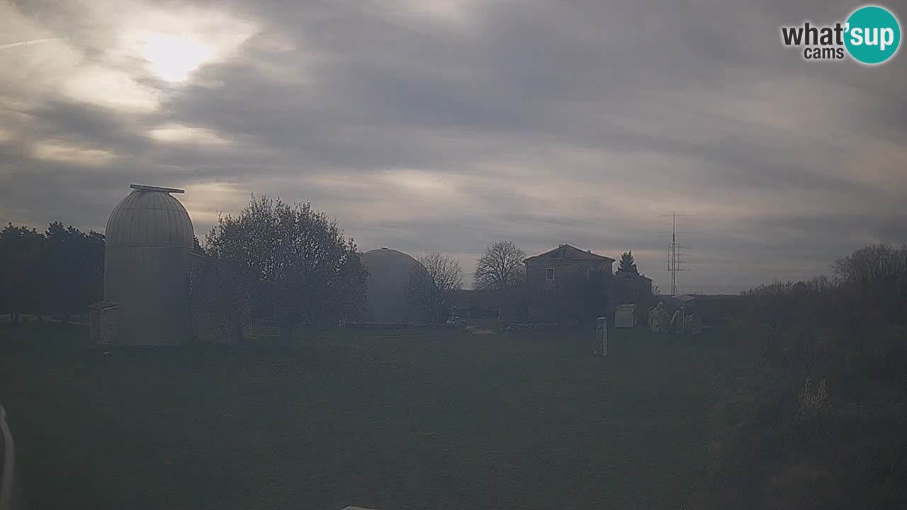 Observatorij Višnjan spletna kamera – Odkrivajte nebo, asteroide, komete in meteorite