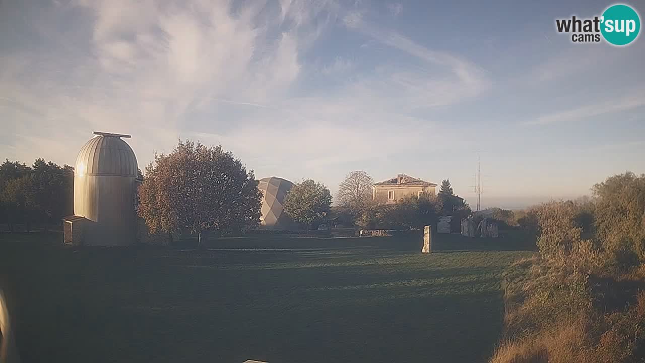 Višnjan-Observatorium Live Webcam – Explore the Sky, Asteroids, Comets, and Meteoroids