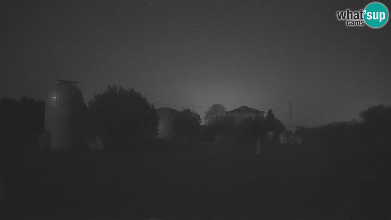 Višnjan-Observatorium Live Webcam – Explore the Sky, Asteroids, Comets, and Meteoroids