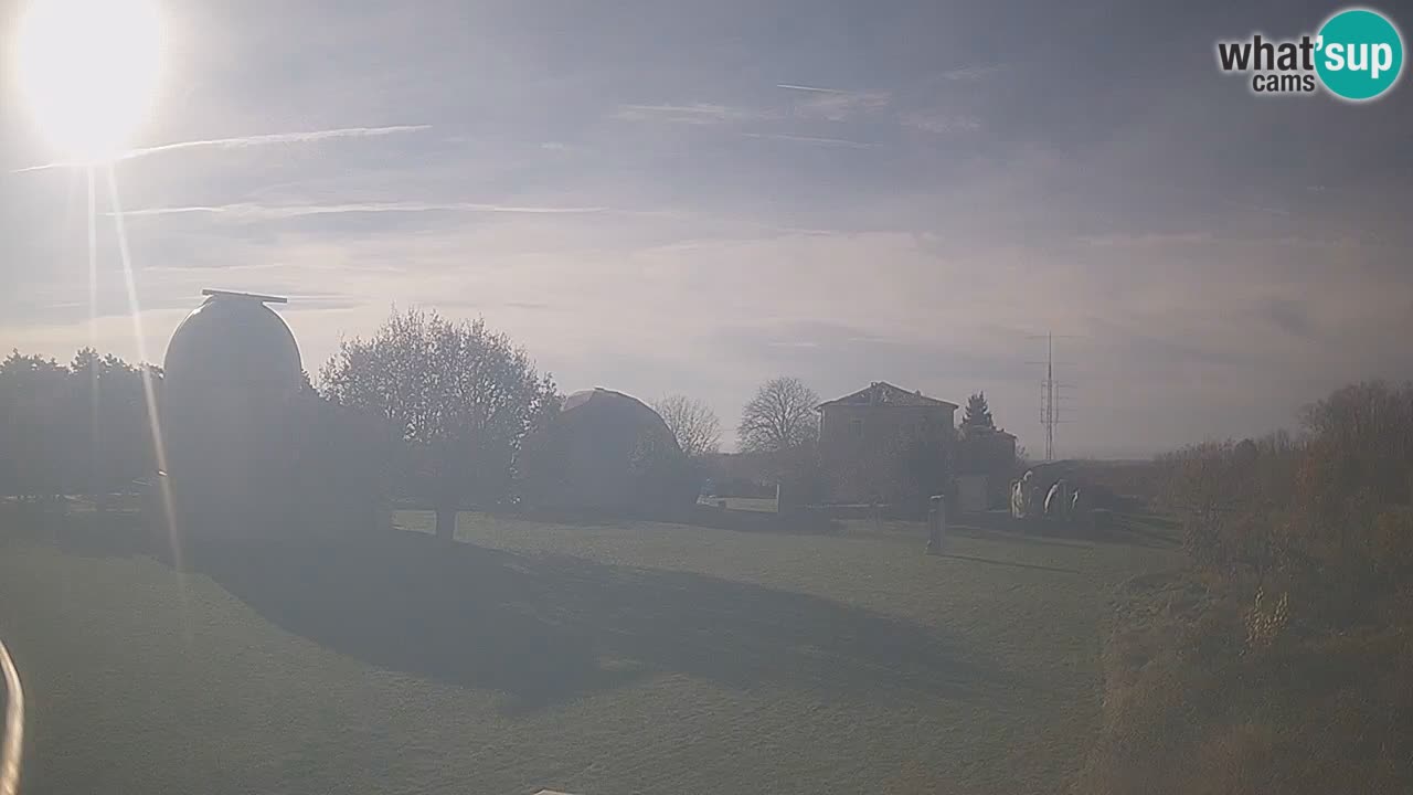 Višnjan-Observatorium Live Webcam – Explore the Sky, Asteroids, Comets, and Meteoroids