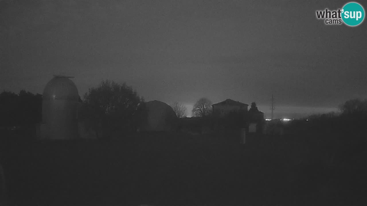 Observatorij Višnjan spletna kamera – Odkrivajte nebo, asteroide, komete in meteorite