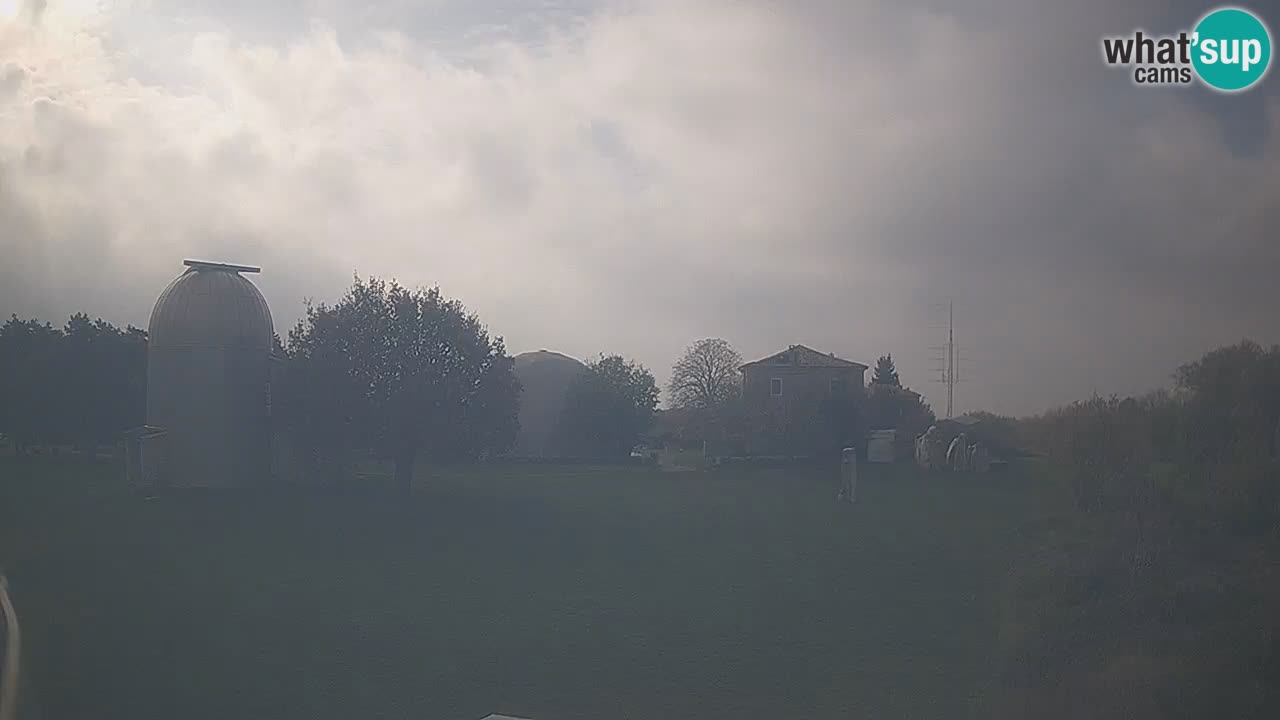 Observatorij Višnjan spletna kamera – Odkrivajte nebo, asteroide, komete in meteorite