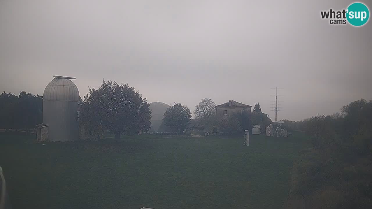 Višnjan-Observatorium Live Webcam – Explore the Sky, Asteroids, Comets, and Meteoroids