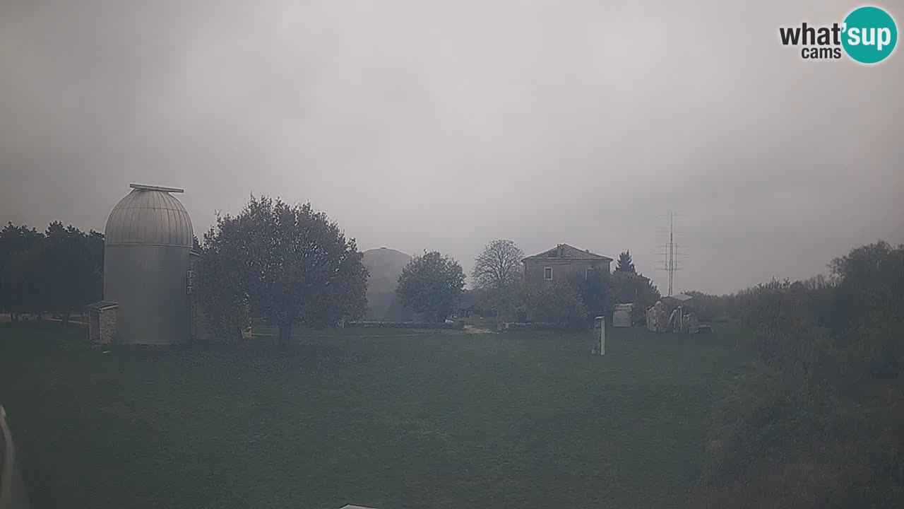 Višnjan-Observatorium Live Webcam – Explore the Sky, Asteroids, Comets, and Meteoroids