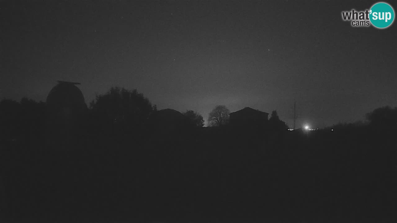 Observatorij Višnjan spletna kamera – Odkrivajte nebo, asteroide, komete in meteorite