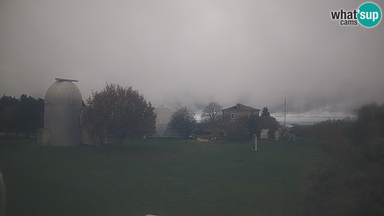 Webcam live dell’Osservatorio di – Esplora il cielo, gli asteroidi, i comete e i meteoroidi.