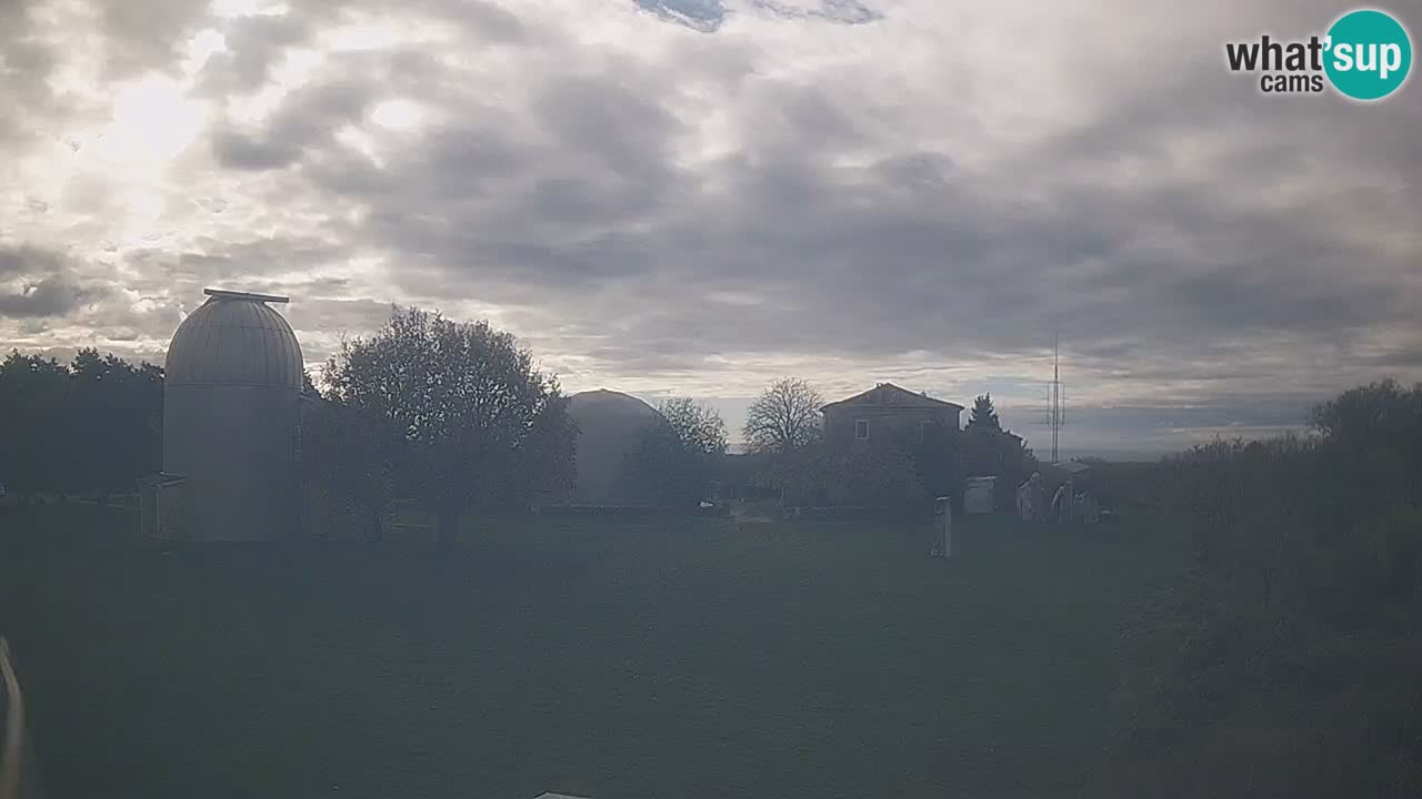 Cámara web en vivo del Observatorio de Višnjan: explora el cielo, los asteroides, cometas y meteoroides