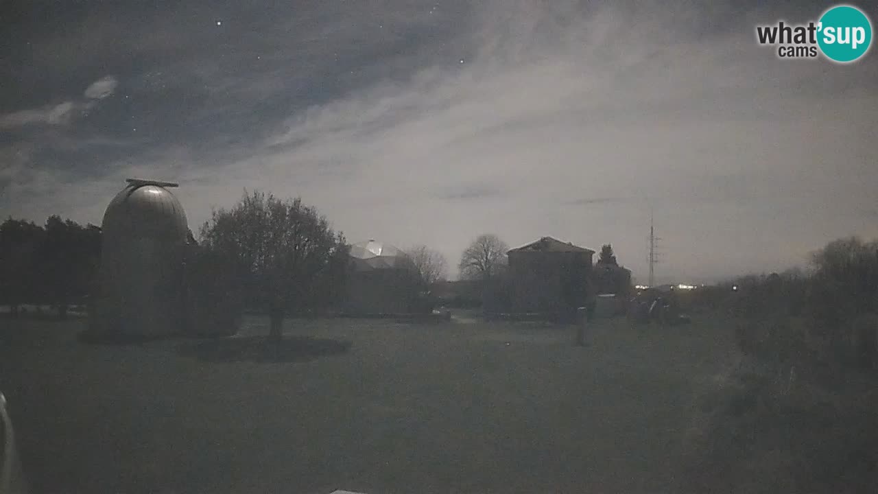 Višnjan-Observatorium Live Webcam – Explore the Sky, Asteroids, Comets, and Meteoroids