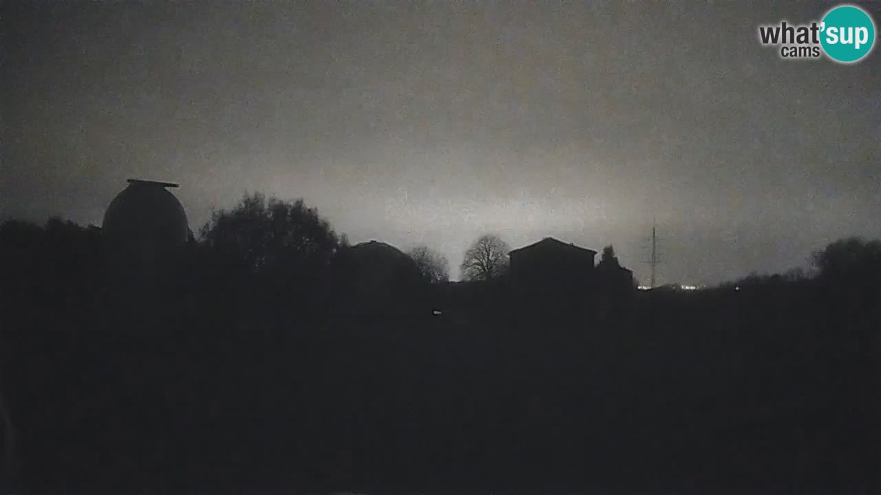 Observatorij Višnjan spletna kamera – Odkrivajte nebo, asteroide, komete in meteorite