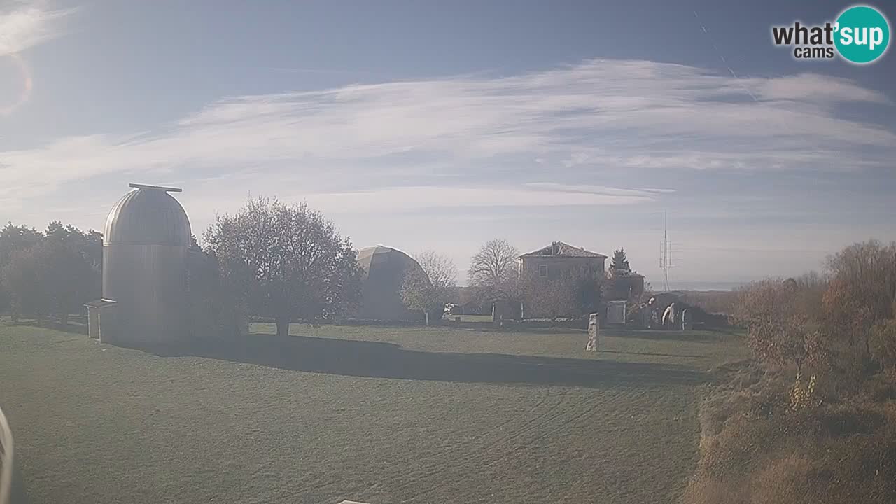 Webcam en direct de l’Observatoire de Višnjan – Explorez le ciel, les astéroïdes, les comètes et les météoroïdes