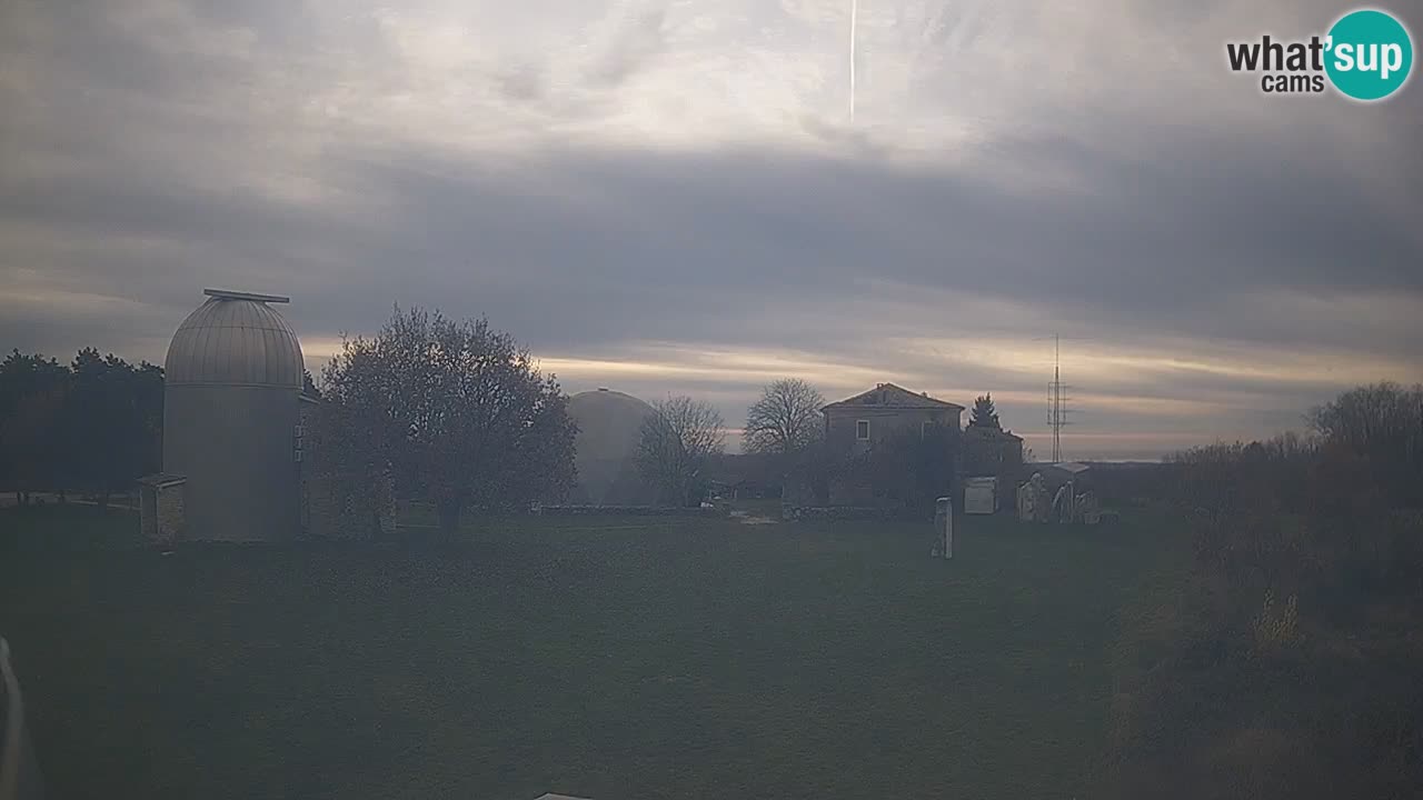 Višnjan Observatory Live Webcam – Explore the Sky, Asteroids, Comets, and Meteoroids