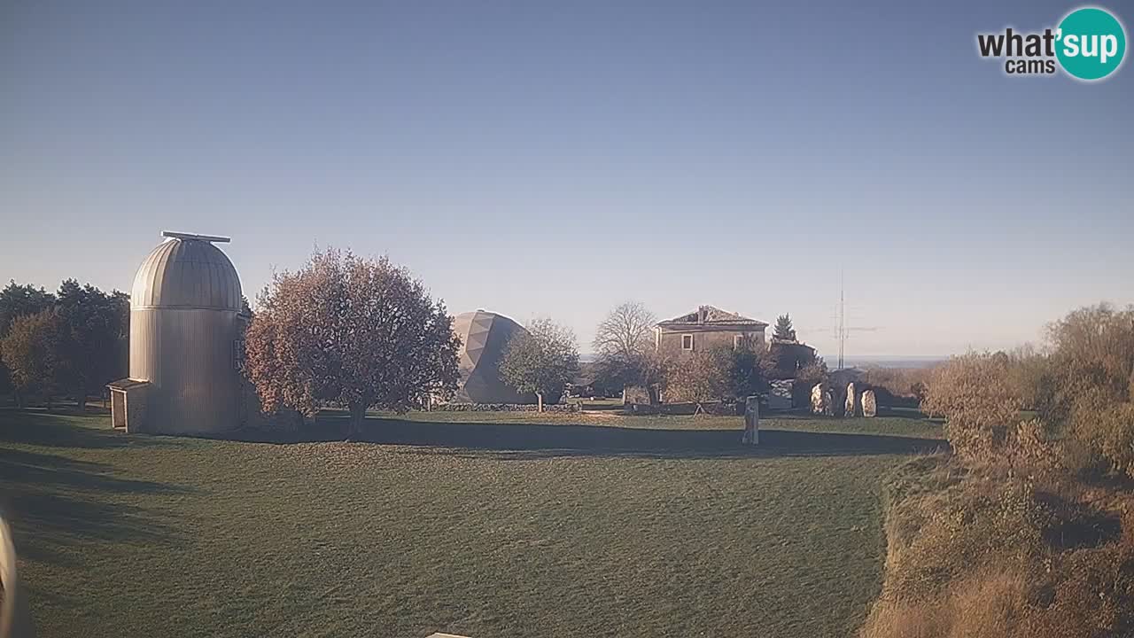 Višnjan Observatory Live Webcam – Explore the Sky, Asteroids, Comets, and Meteoroids