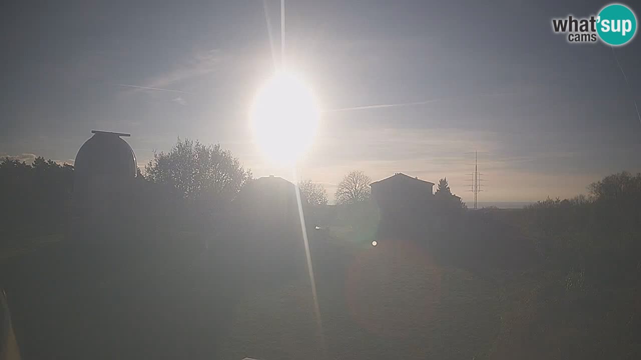 Webcam en direct de l’Observatoire de Višnjan – Explorez le ciel, les astéroïdes, les comètes et les météoroïdes