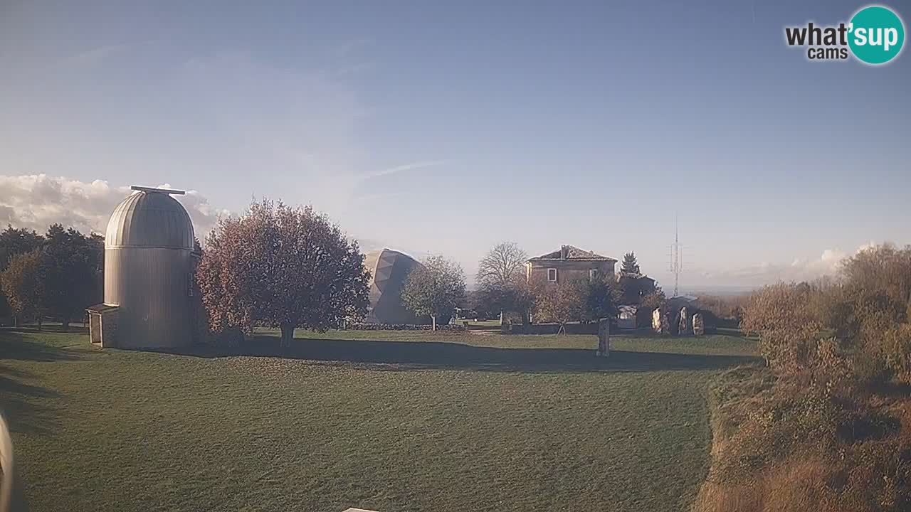 Cámara web en vivo del Observatorio de Višnjan: explora el cielo, los asteroides, cometas y meteoroides