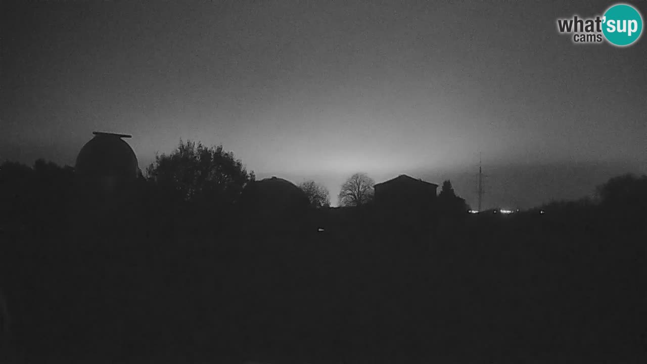 Observatorij Višnjan spletna kamera – Odkrivajte nebo, asteroide, komete in meteorite