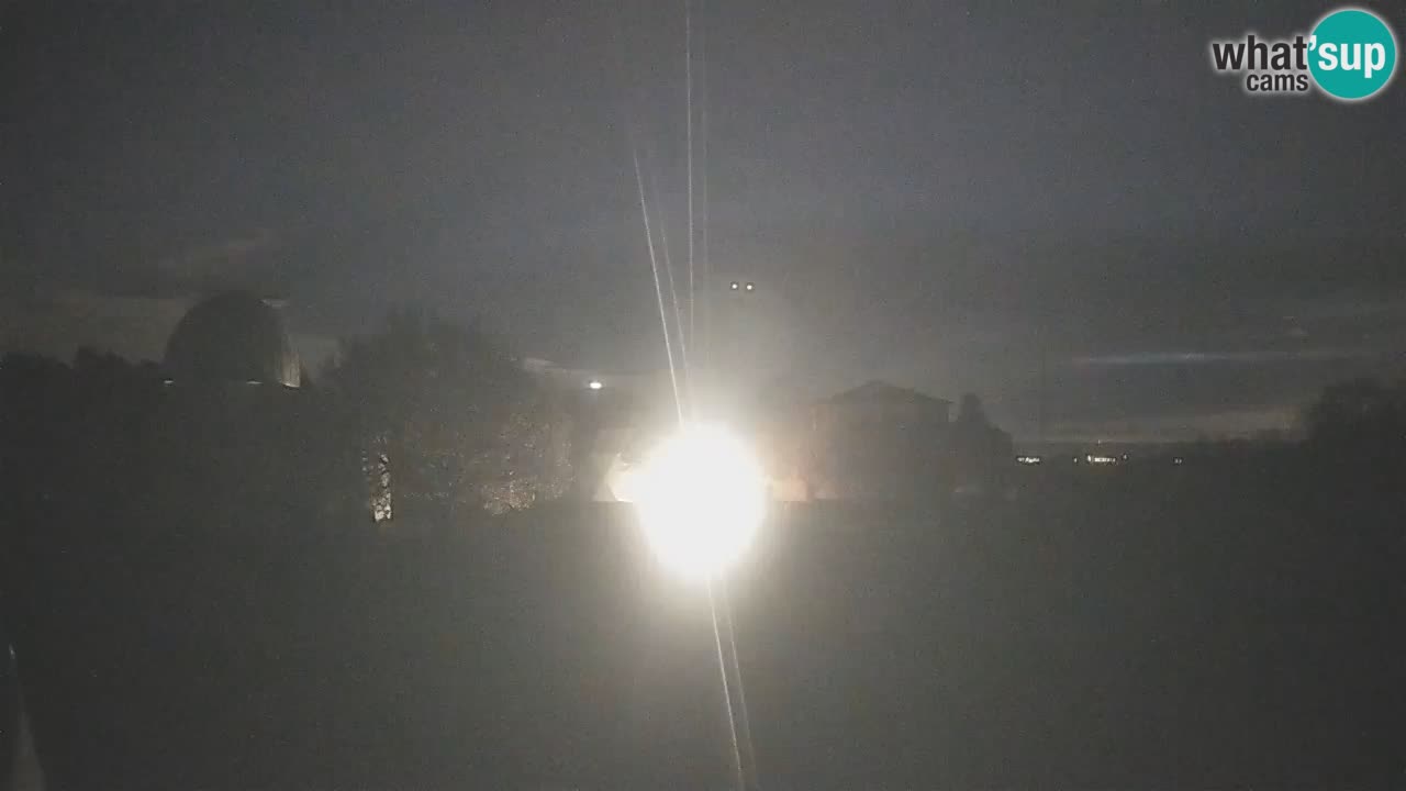 Cámara web en vivo del Observatorio de Višnjan: explora el cielo, los asteroides, cometas y meteoroides