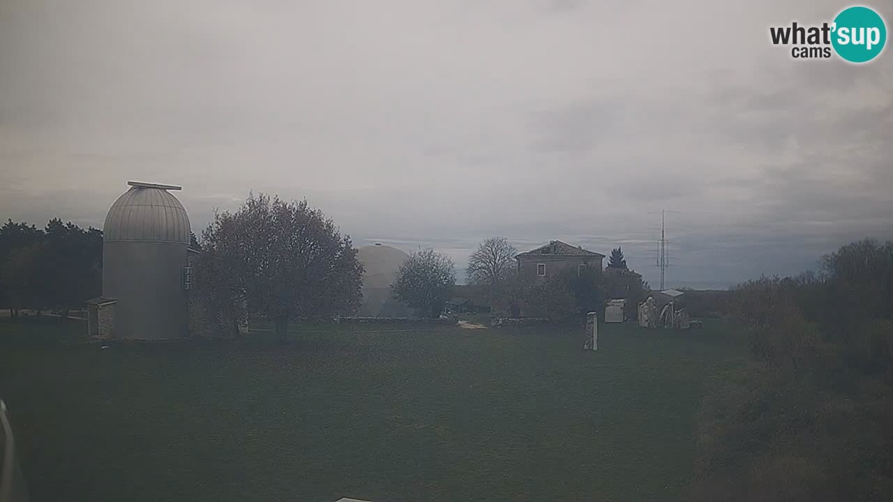 Webcam en direct de l’Observatoire de Višnjan – Explorez le ciel, les astéroïdes, les comètes et les météoroïdes