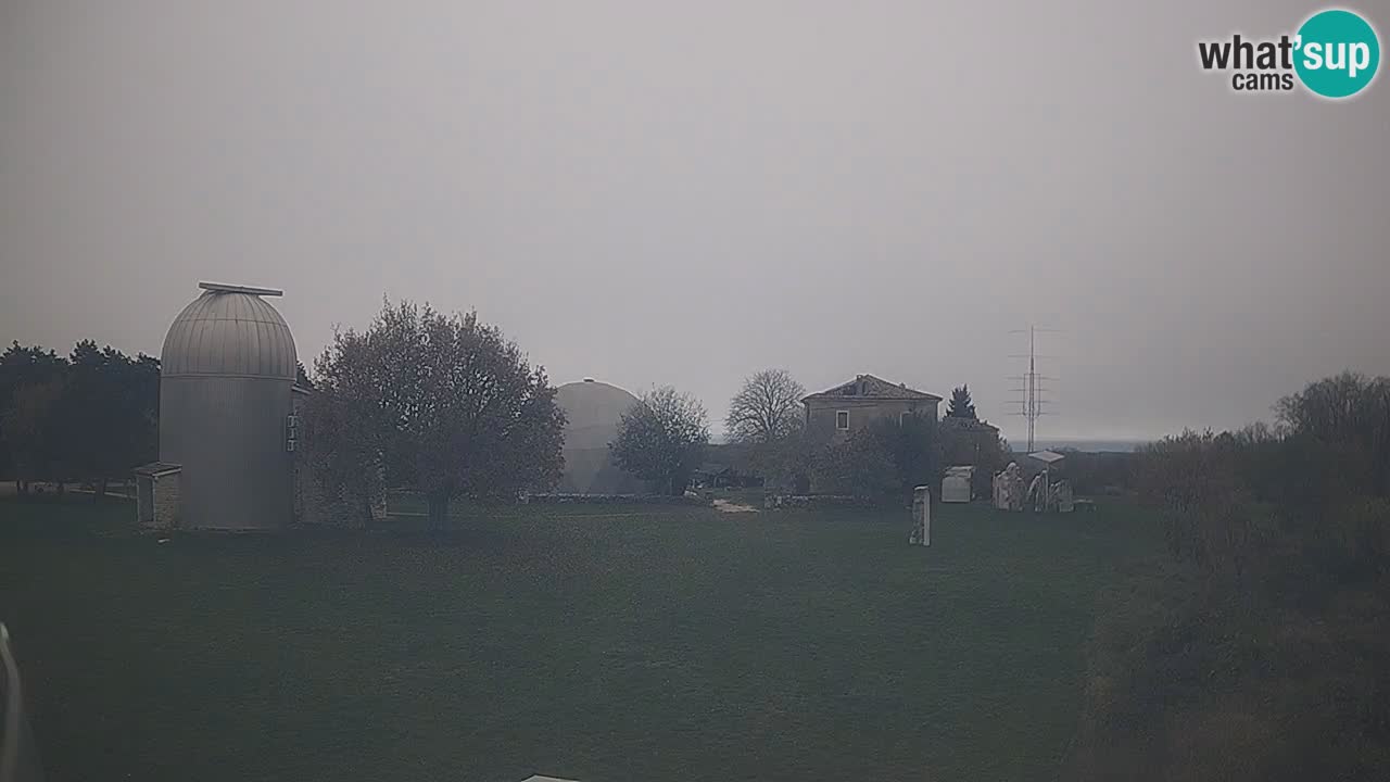 Webcam live dell’Osservatorio di – Esplora il cielo, gli asteroidi, i comete e i meteoroidi.