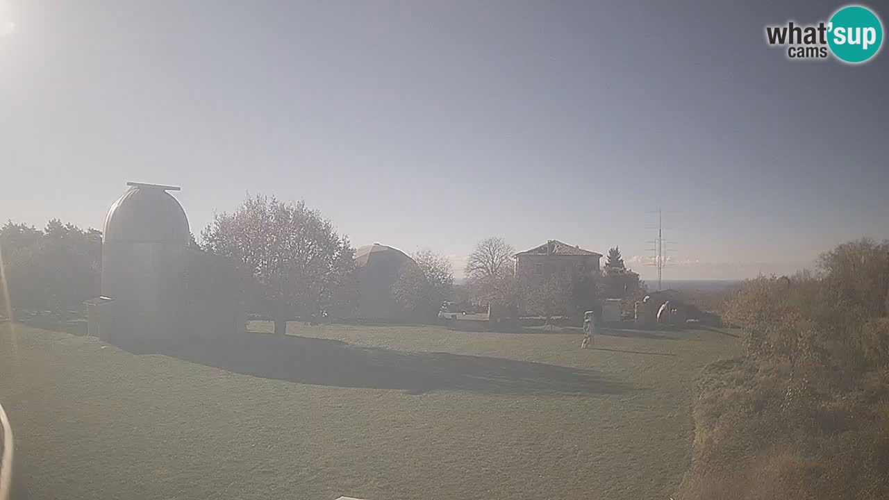 Višnjan-Observatorium Live Webcam – Explore the Sky, Asteroids, Comets, and Meteoroids