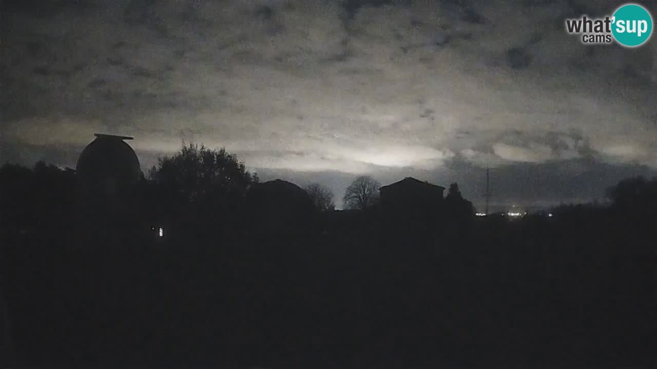 Višnjan-Observatorium Live Webcam – Explore the Sky, Asteroids, Comets, and Meteoroids