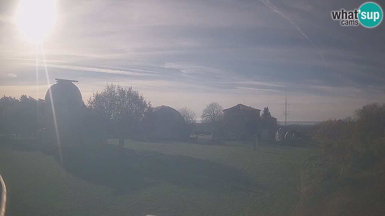 Višnjan Observatory Live Webcam – Explore the Sky, Asteroids, Comets, and Meteoroids