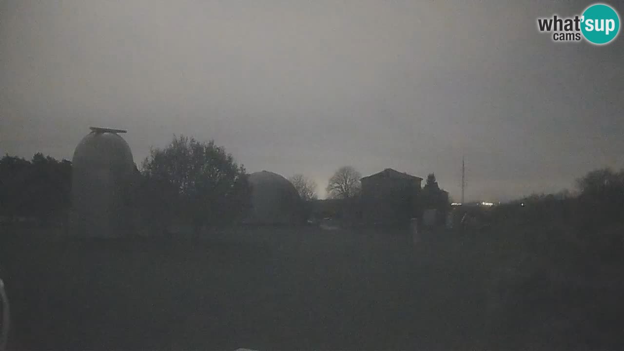 Observatorij Višnjan spletna kamera – Odkrivajte nebo, asteroide, komete in meteorite