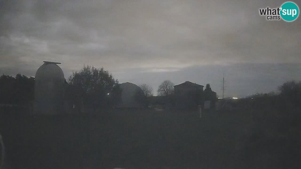 Cámara web en vivo del Observatorio de Višnjan: explora el cielo, los asteroides, cometas y meteoroides