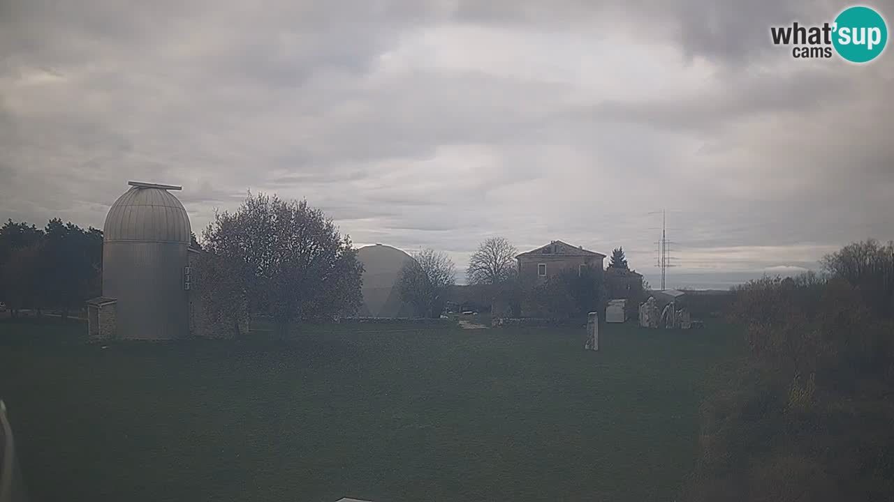 Observatorij Višnjan spletna kamera – Odkrivajte nebo, asteroide, komete in meteorite