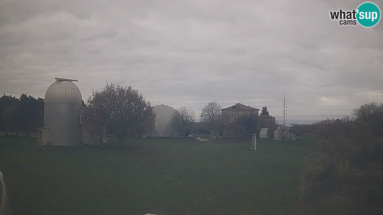 Cámara web en vivo del Observatorio de Višnjan: explora el cielo, los asteroides, cometas y meteoroides