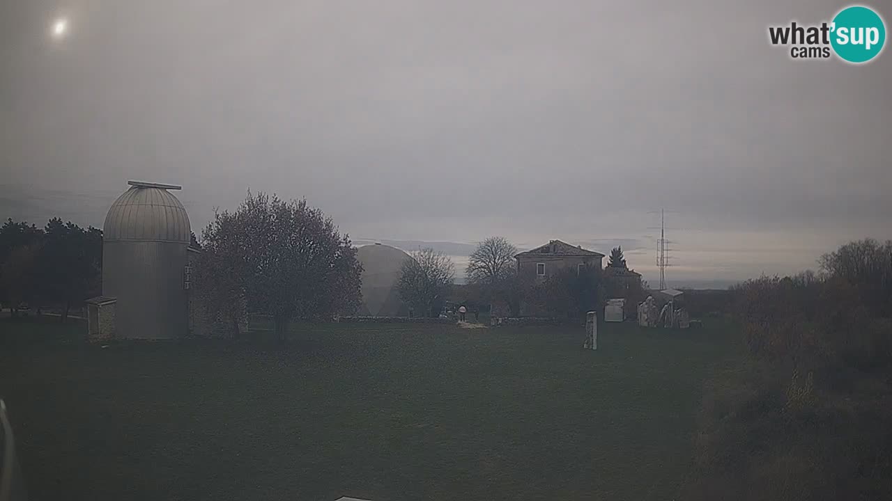 Observatorij Višnjan spletna kamera – Odkrivajte nebo, asteroide, komete in meteorite