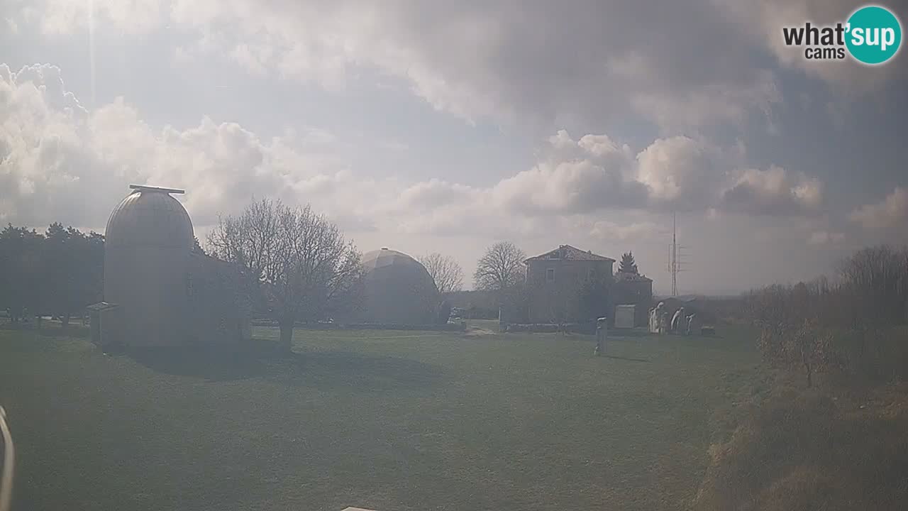 Cámara web en vivo del Observatorio de Višnjan: explora el cielo, los asteroides, cometas y meteoroides