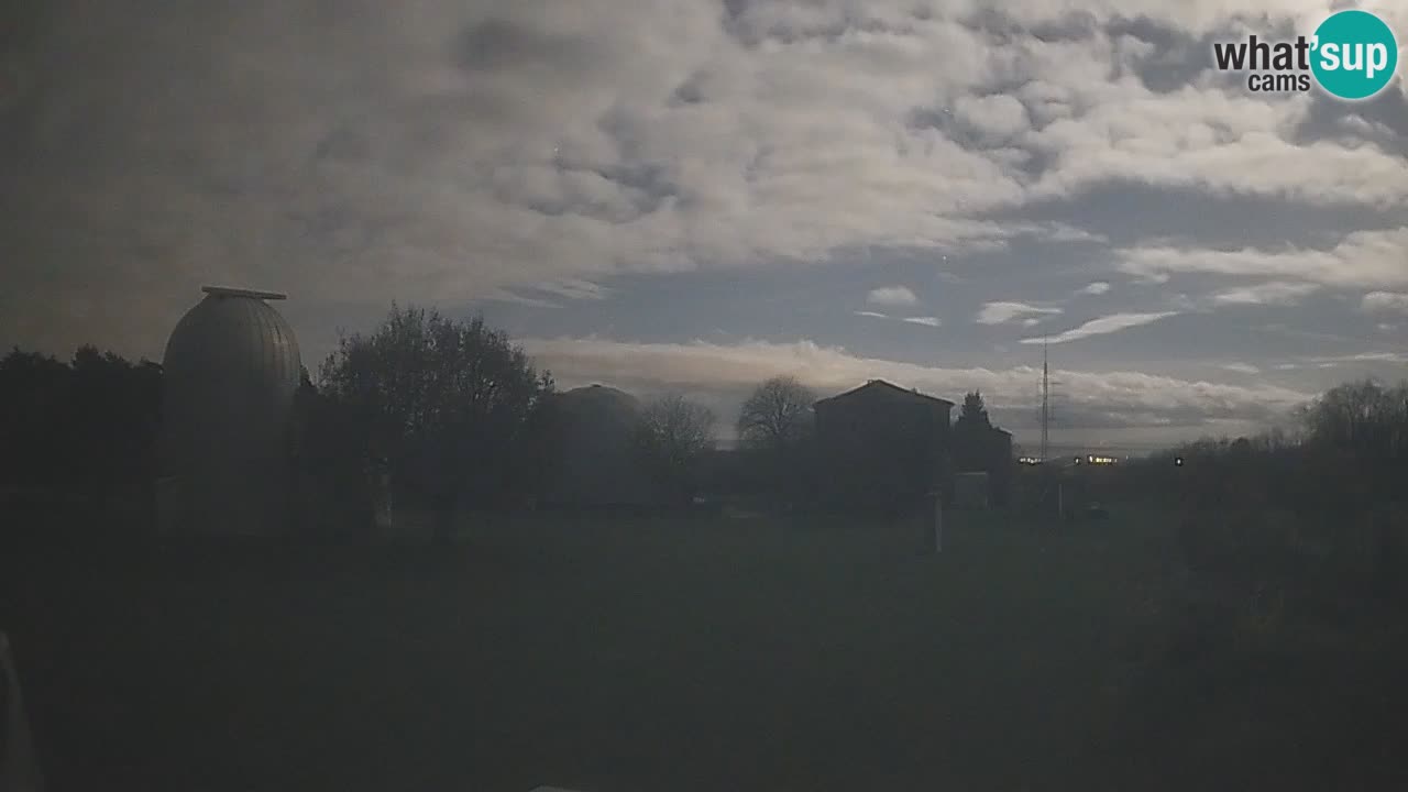 Observatorij Višnjan spletna kamera – Odkrivajte nebo, asteroide, komete in meteorite