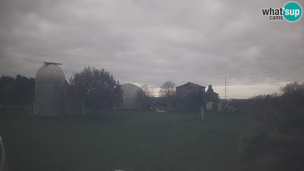 Observatorij Višnjan spletna kamera – Odkrivajte nebo, asteroide, komete in meteorite