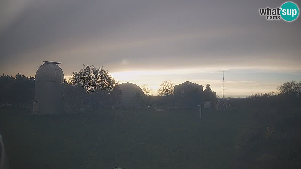 Višnjan-Observatorium Live Webcam – Explore the Sky, Asteroids, Comets, and Meteoroids