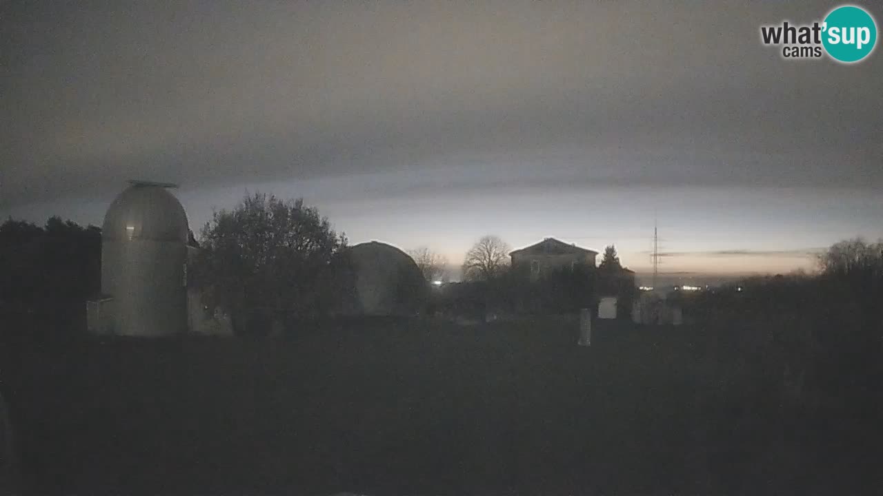 Višnjan-Observatorium Live Webcam – Explore the Sky, Asteroids, Comets, and Meteoroids