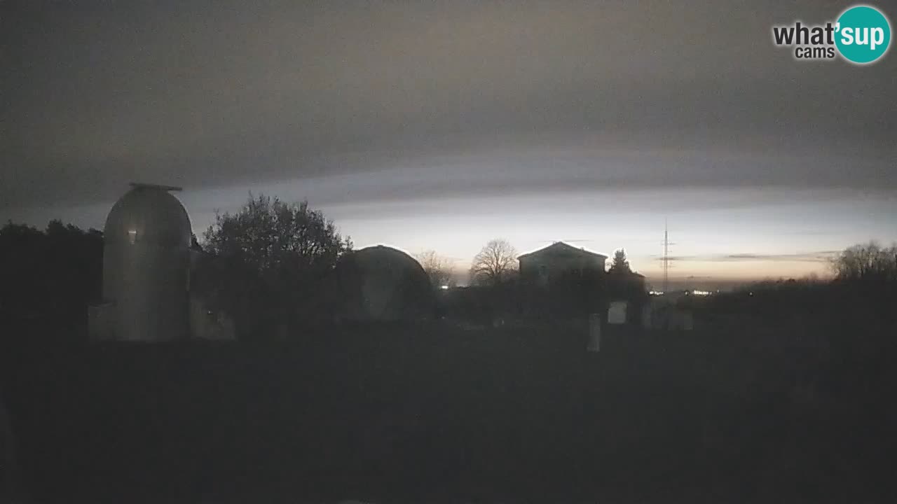 Webcam en direct de l’Observatoire de Višnjan – Explorez le ciel, les astéroïdes, les comètes et les météoroïdes