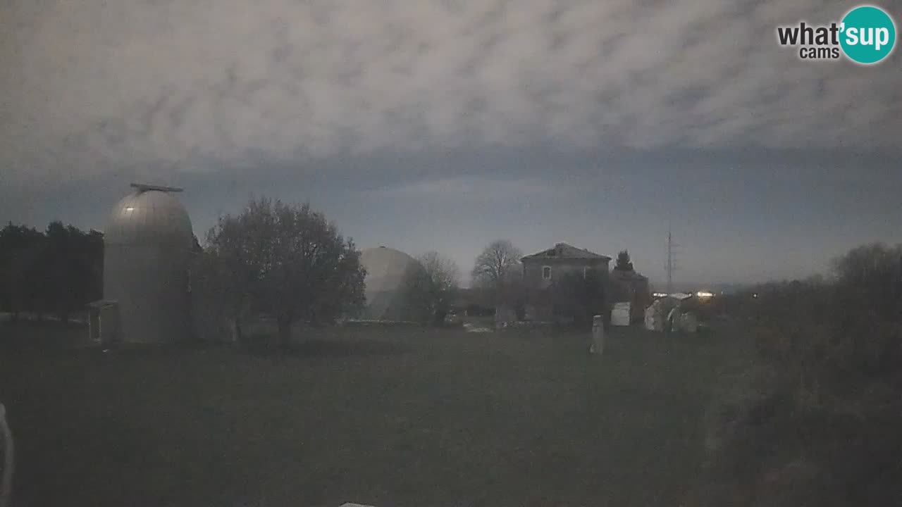 Višnjan-Observatorium Live Webcam – Explore the Sky, Asteroids, Comets, and Meteoroids