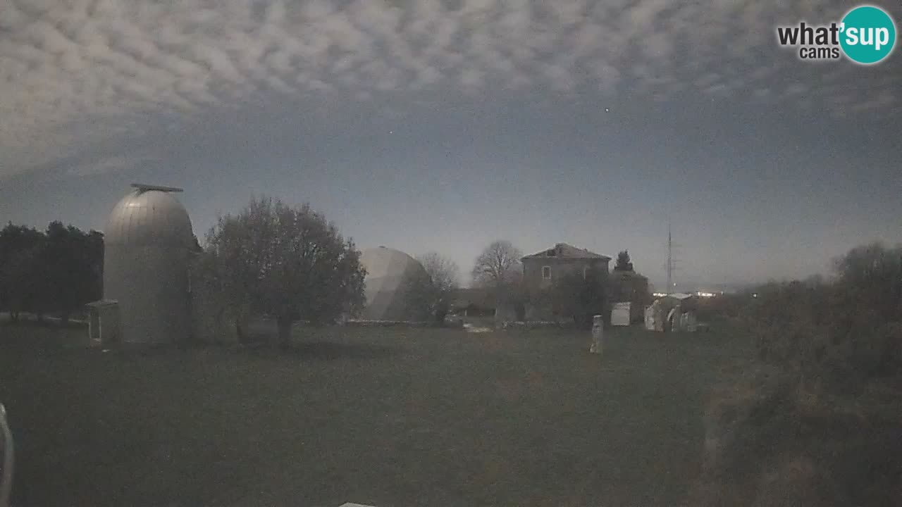 Višnjan-Observatorium Live Webcam – Explore the Sky, Asteroids, Comets, and Meteoroids