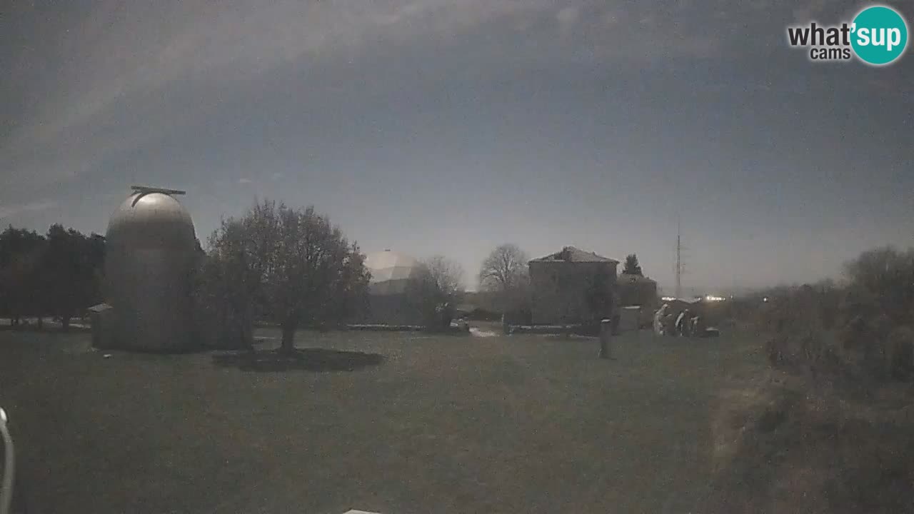 Višnjan-Observatorium Live Webcam – Explore the Sky, Asteroids, Comets, and Meteoroids