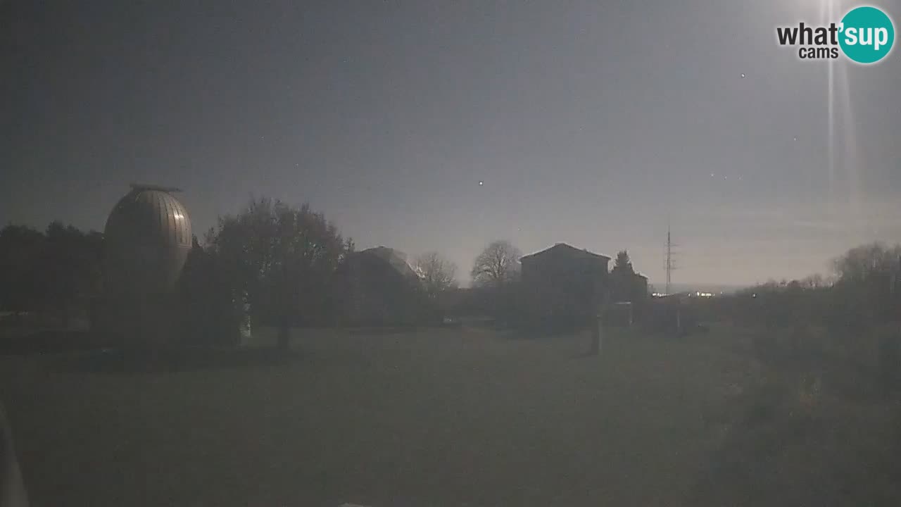 Cámara web en vivo del Observatorio de Višnjan: explora el cielo, los asteroides, cometas y meteoroides