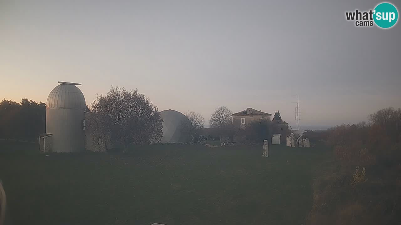 Cámara web en vivo del Observatorio de Višnjan: explora el cielo, los asteroides, cometas y meteoroides