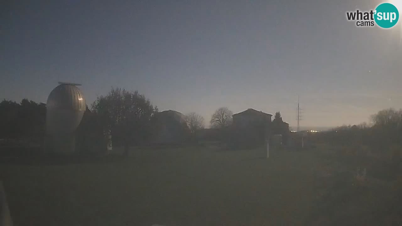 Višnjan-Observatorium Live Webcam – Explore the Sky, Asteroids, Comets, and Meteoroids