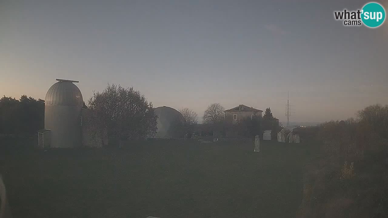 Cámara web en vivo del Observatorio de Višnjan: explora el cielo, los asteroides, cometas y meteoroides