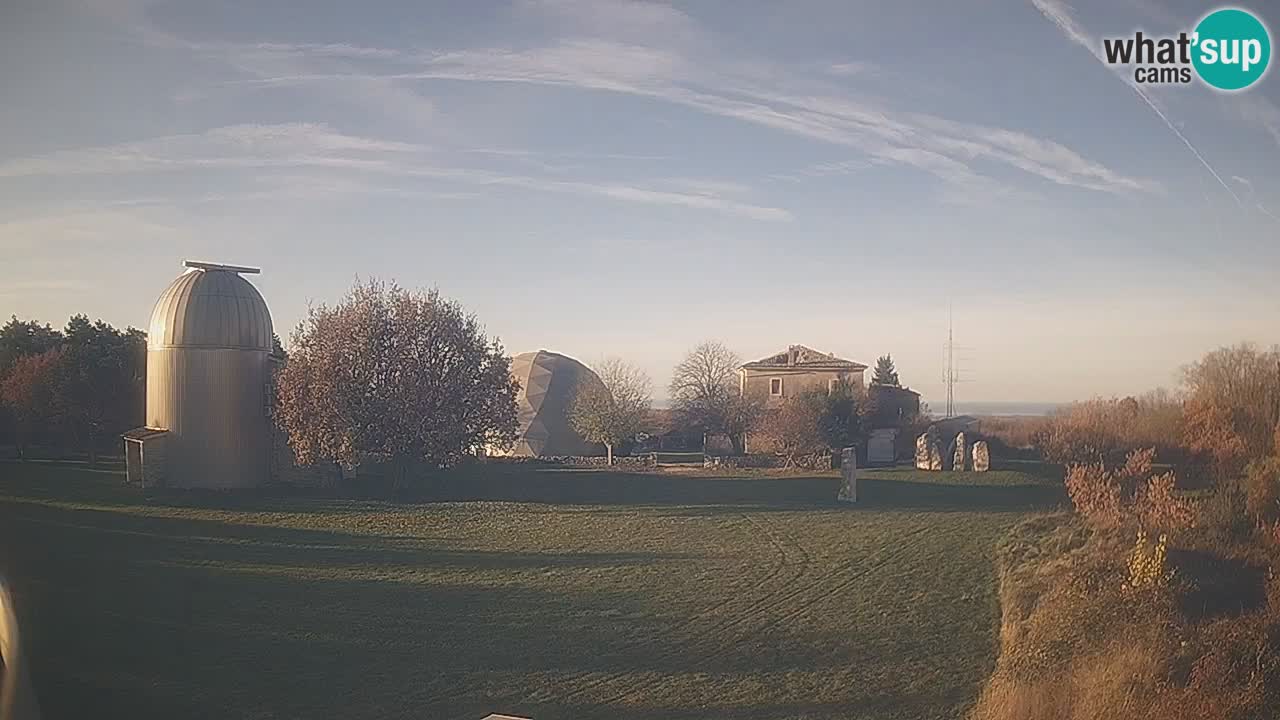 Observatorij Višnjan spletna kamera – Odkrivajte nebo, asteroide, komete in meteorite