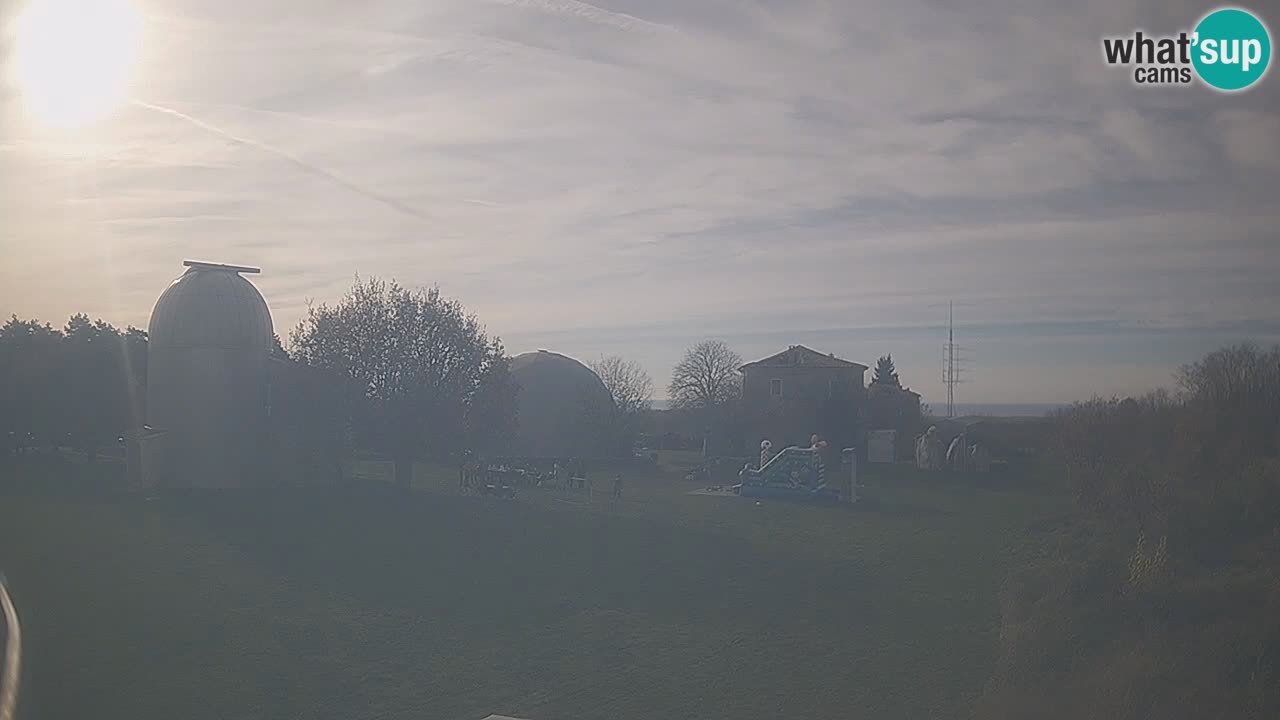 Webcam en direct de l’Observatoire de Višnjan – Explorez le ciel, les astéroïdes, les comètes et les météoroïdes